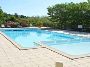Photo de la Maisons de vacances Quaint Holiday home in Les Vans with pool à Les Vans