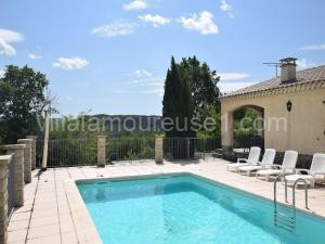 Photo de la Maisons de vacances Quiet holiday home in Les Vans with pool, cleaning included à Les Vans
