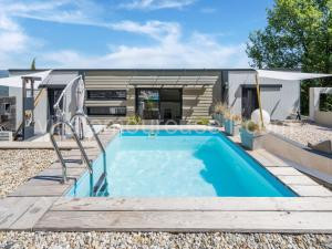 Photo de la Villas Modern villa with private pool à Les Vans